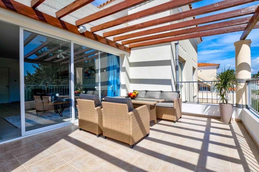 Apartamento Penthouse Carina Paphos Exterior foto